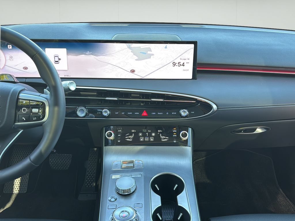 Certified 2026 Genesis GV70 2.5T Select AWD/4WD image 18
