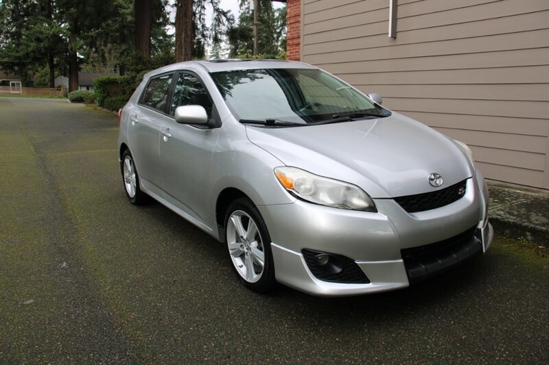 Used 2010 Toyota Matrix S image 2