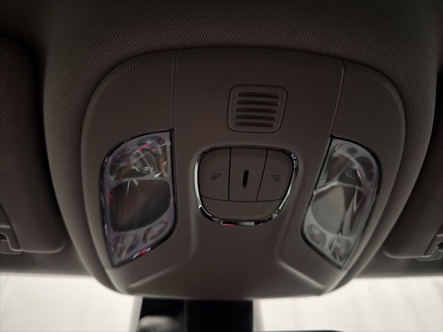 Used 2022 Jeep Compass Latitude image 25