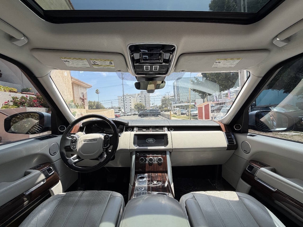 Used 2017 Land Rover Range Rover HSE AWD/4WD image 9