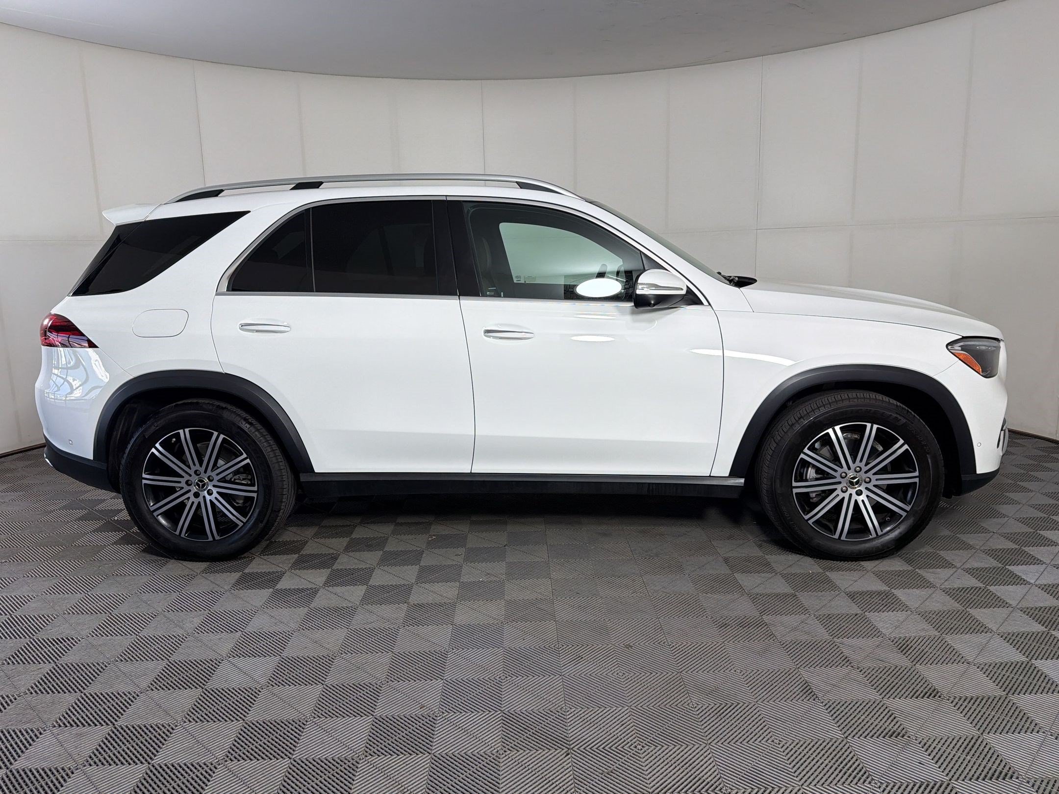 Used 2024 Mercedes-Benz GLE 350 4MATIC image 8