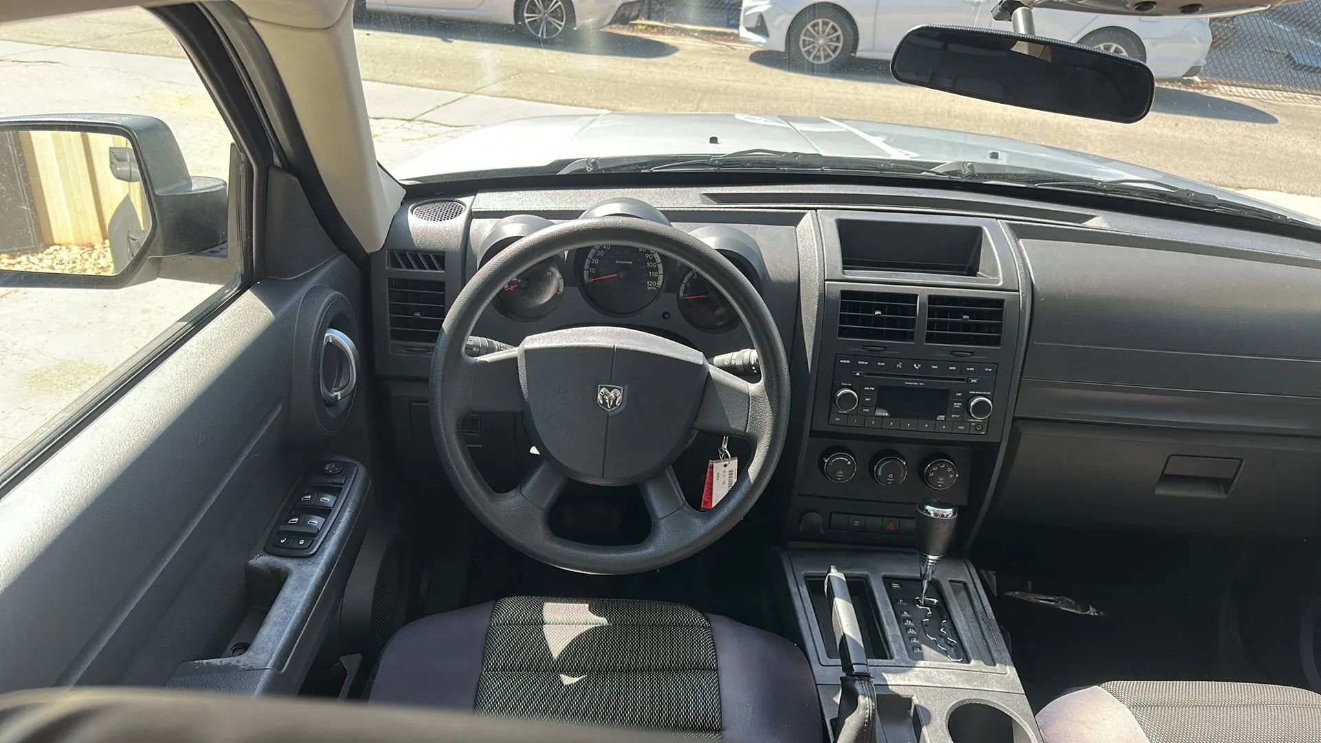 Used 2008 Dodge Nitro SXT image 27