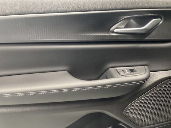 New 2026 Jeep Grand Cherokee L 4WD image 22