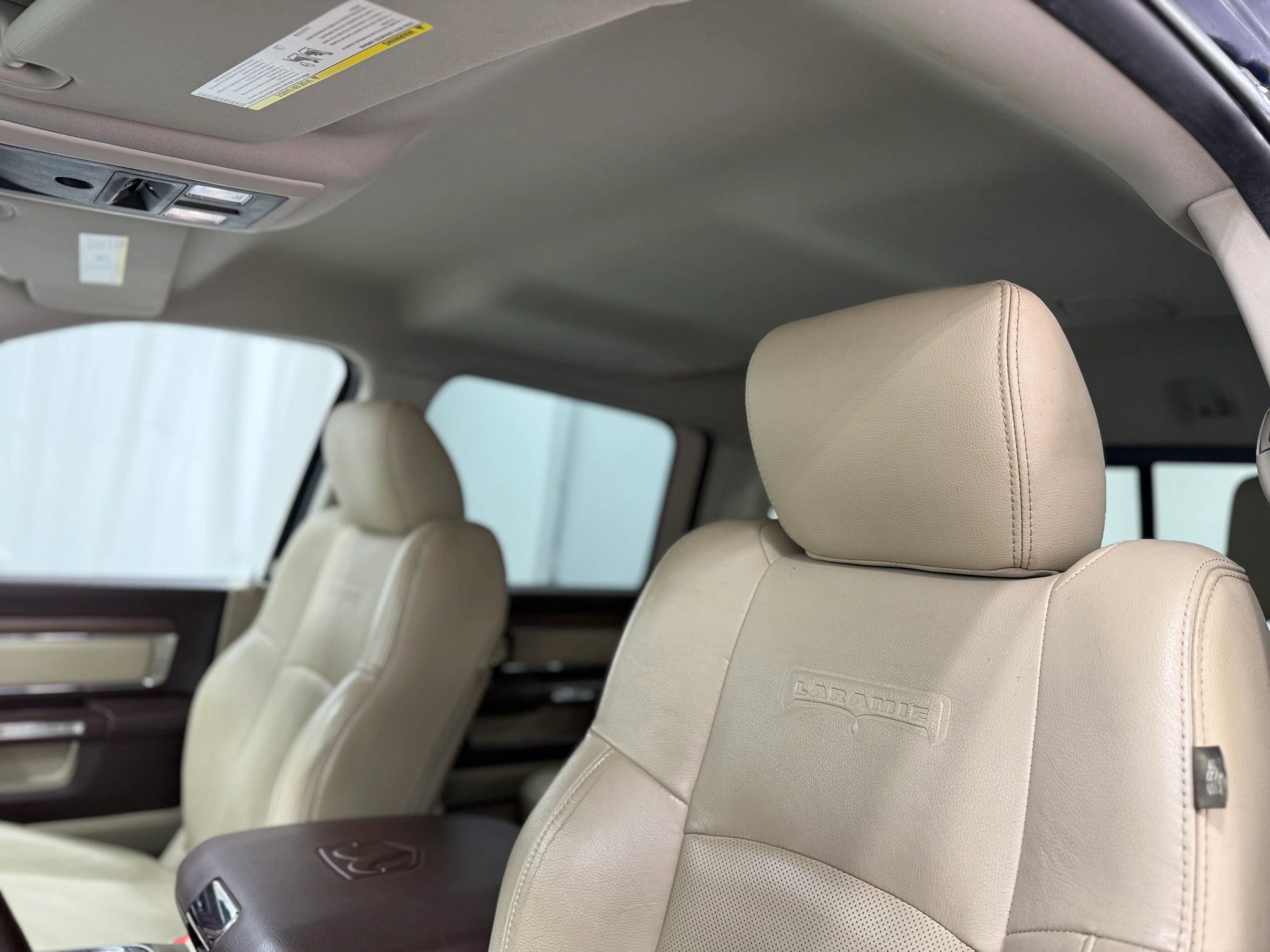 Used 2016 RAM 1500 Laramie image 12