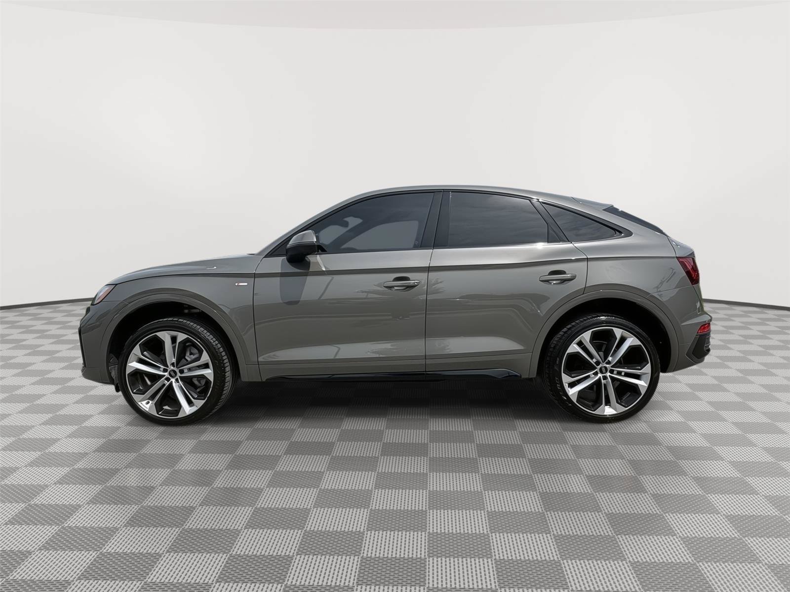 Certified 2023 Audi Q5 2.0T Premium Plus w/ Premium Plus Package AWD/4WD image 2