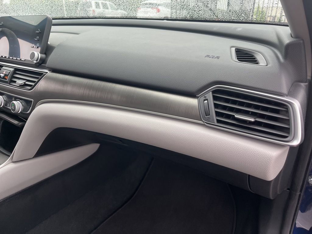 Certified 2018 Honda Accord LX image 28