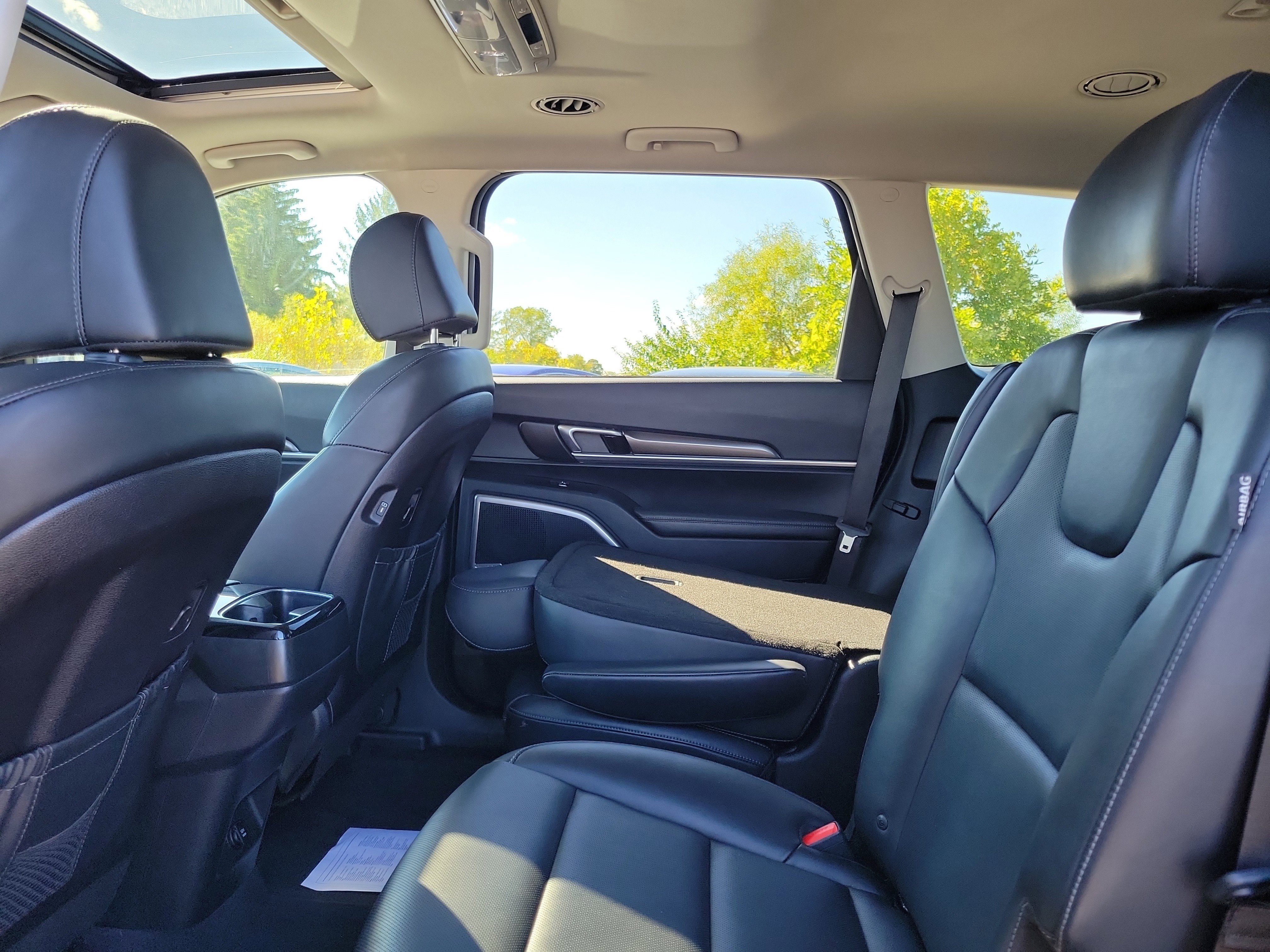 Used 2025 Kia Telluride S image 11