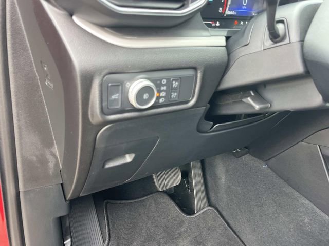 Used 2022 Ford Explorer XLT w/ Equipment Group 202A AWD/4WD image 37