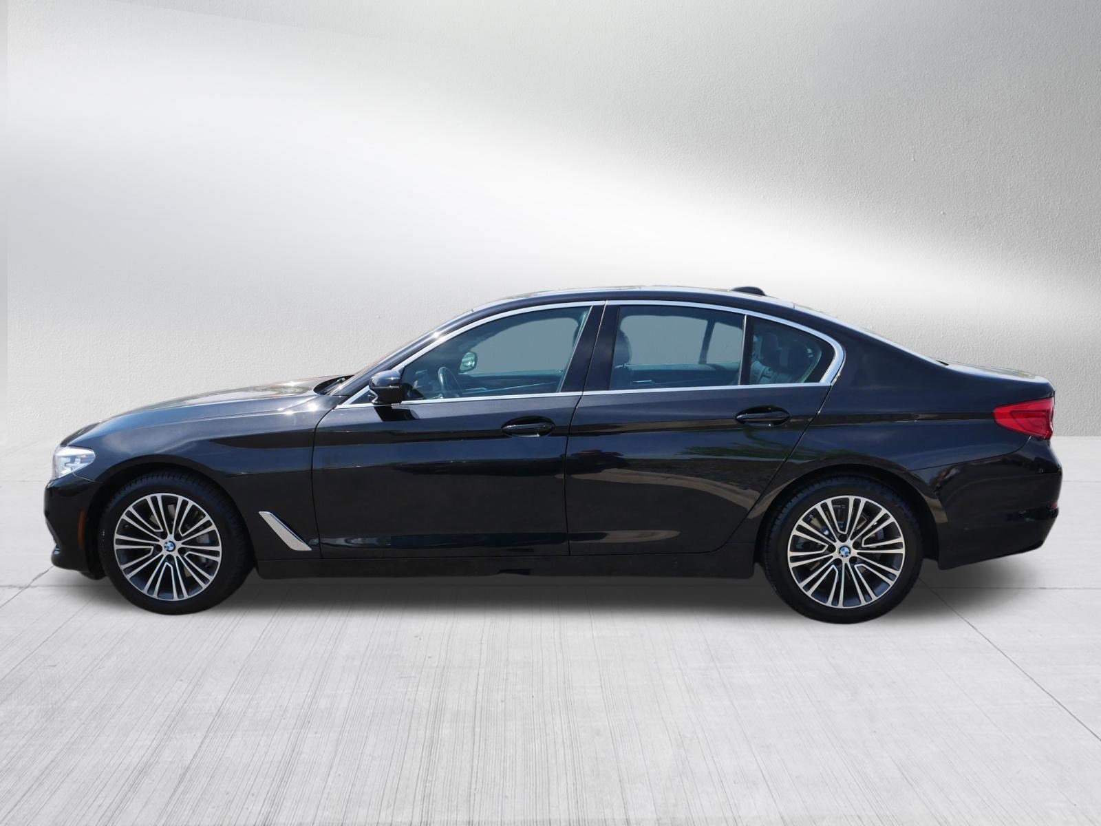 Used 2019 BMW 530i xDrive w/ Convenience Package AWD/4WD image 4