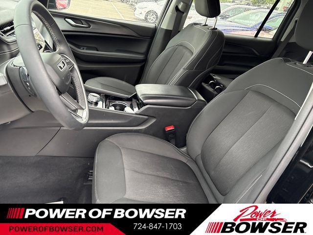 Used 2023 Jeep Grand Cherokee L Laredo AWD/4WD image 9
