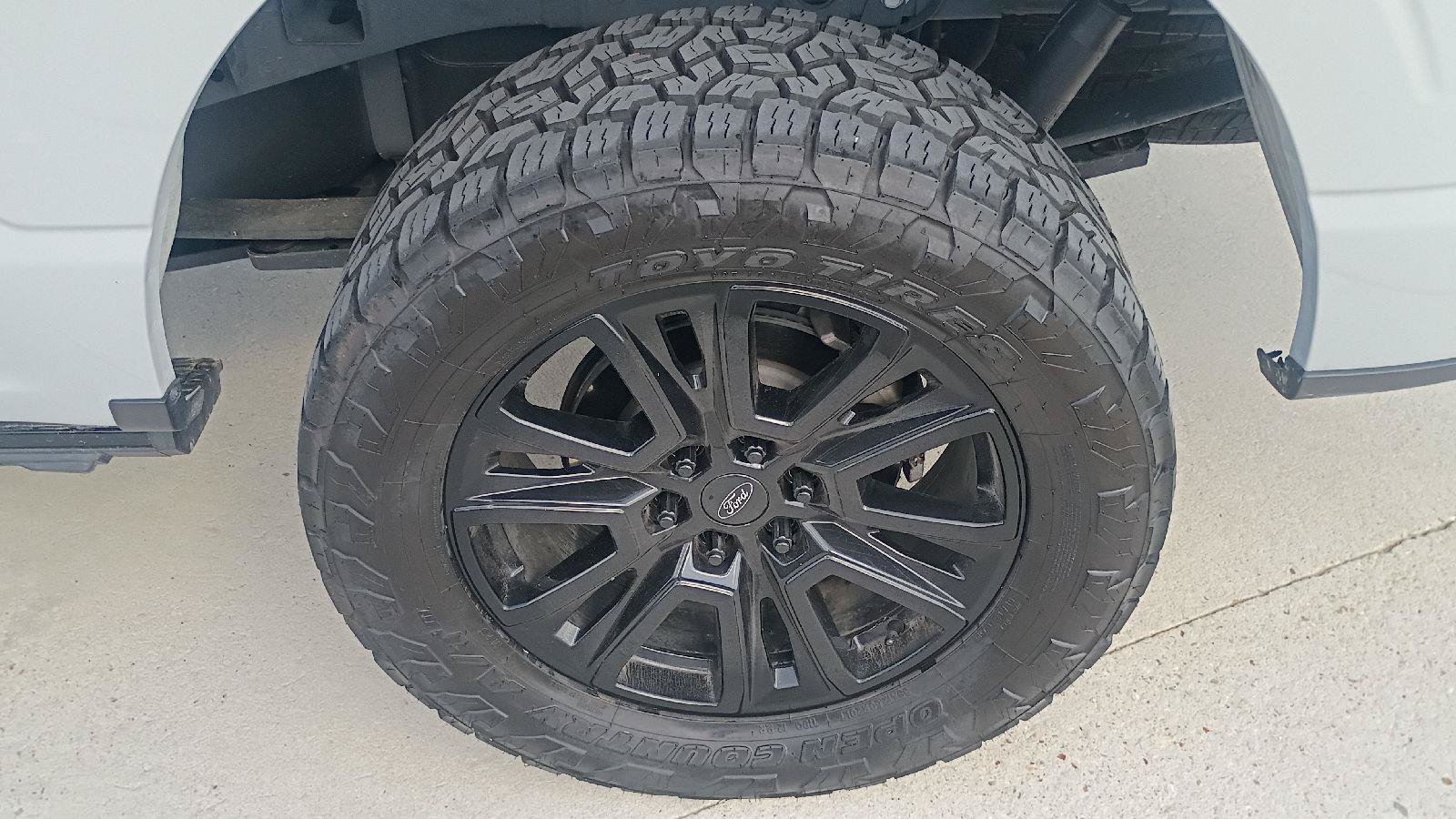 Used 2024 Ford F150 Platinum w/ FX4 Off-Road Package AWD/4WD image 23