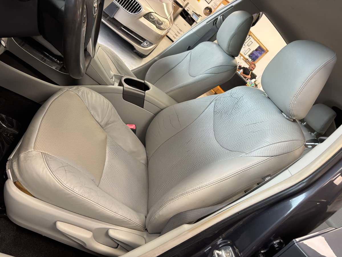 Used 2013 Toyota Prius Three FWD image 19