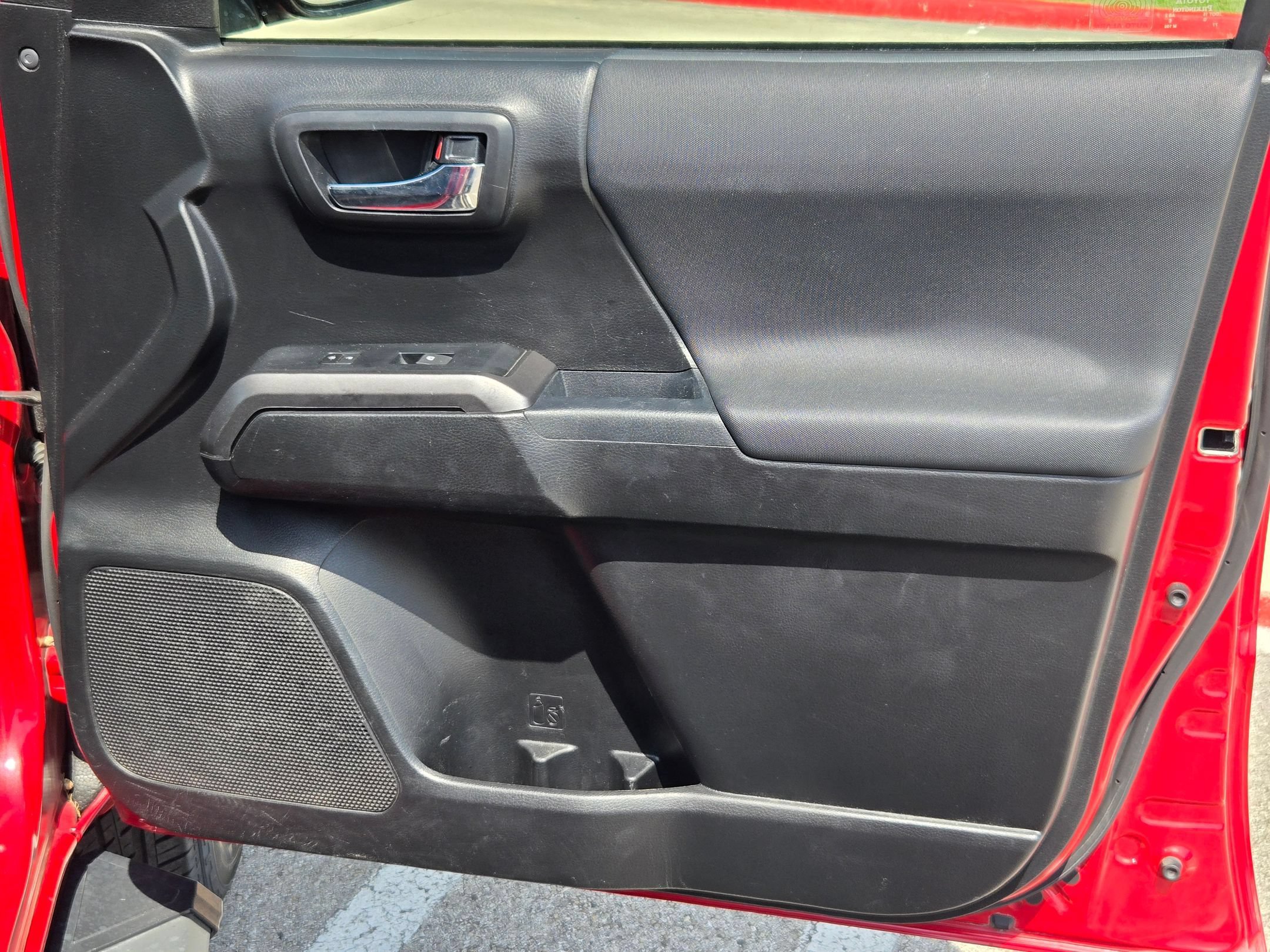 Used 2019 Toyota Tacoma TRD Sport RWD image 28