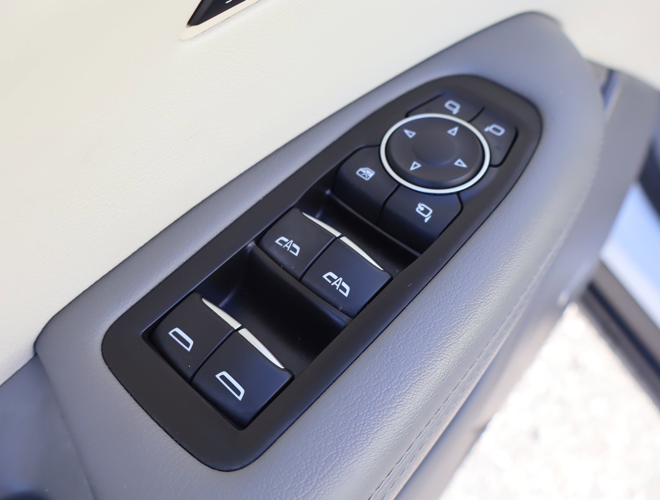 Used 2020 Cadillac XT6 Premium Luxury image 14