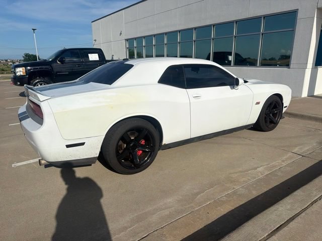 Used 2014 Dodge Challenger SRT8 w/ Harman/Kardon Audio Group RWD image 4