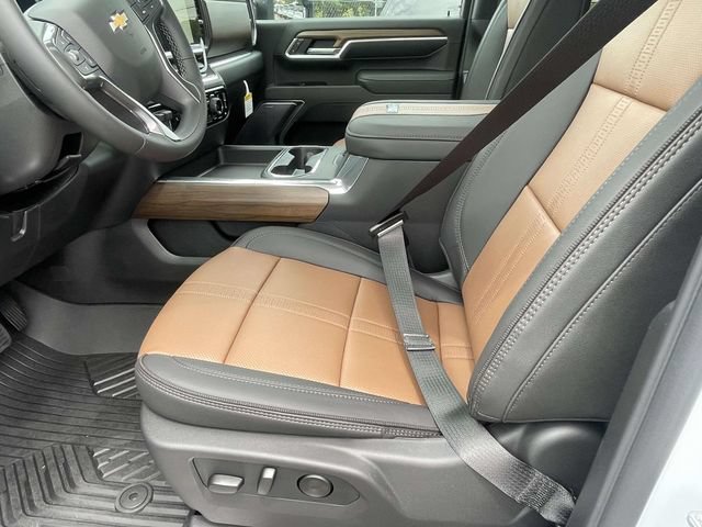 New 2026 Chevrolet Silverado 2500 High Country w/ High Country Premium Package AWD/4WD image 13