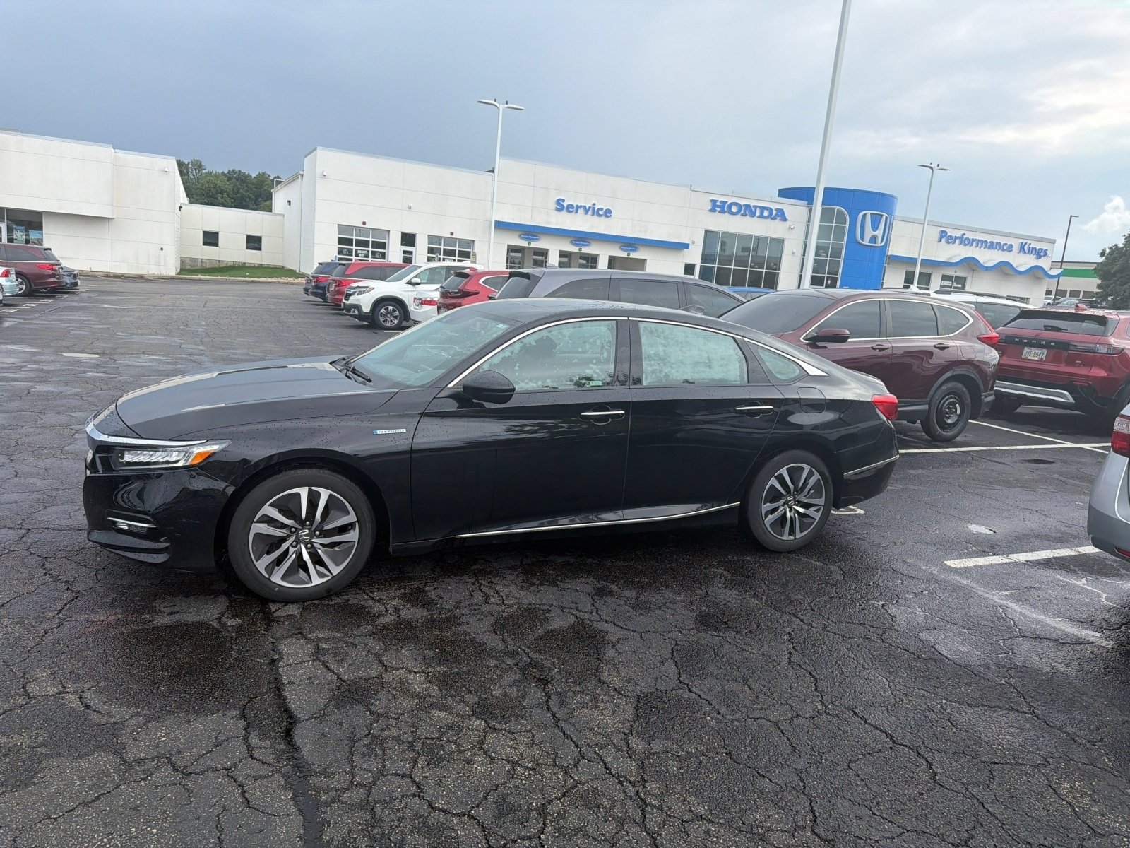 Used 2019 Honda Accord Touring image 2