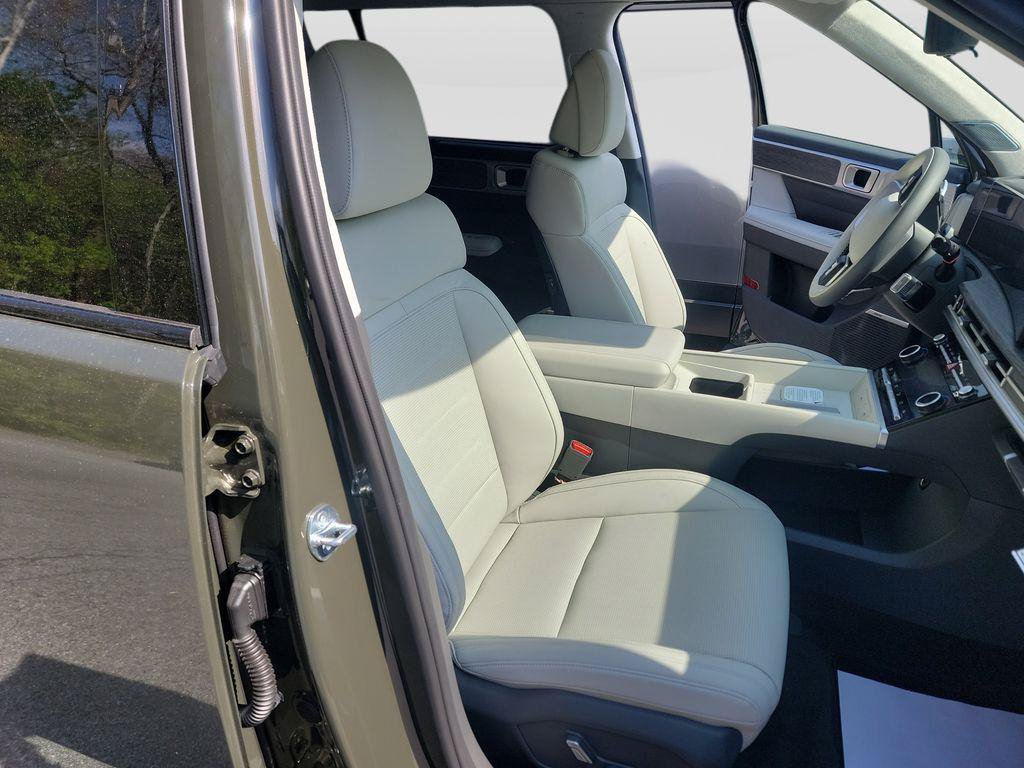 New 2026 Hyundai Santa Fe Calligraphy AWD/4WD image 30
