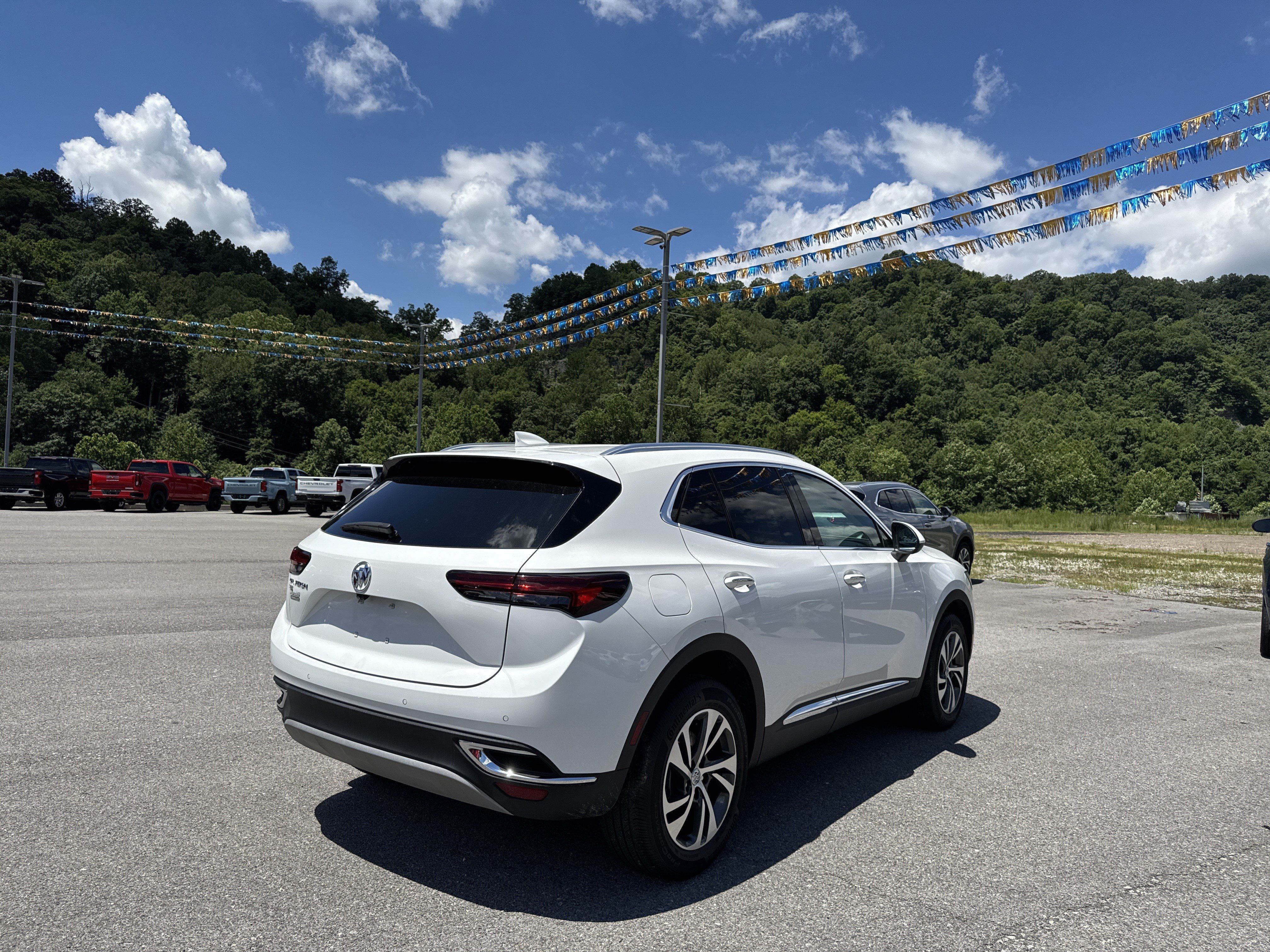 Used 2023 Buick Envision Essence AWD/4WD image 6