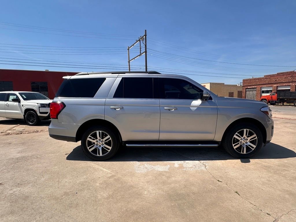 Used 2022 Ford Expedition XLT RWD image 9