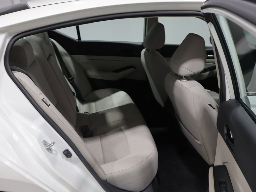 Used 2024 Nissan Altima 2.5 SV AWD/4WD image 18