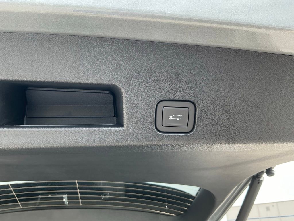 New 2026 Chevrolet Traverse Z71 w/ Driver Confidence Package image 15