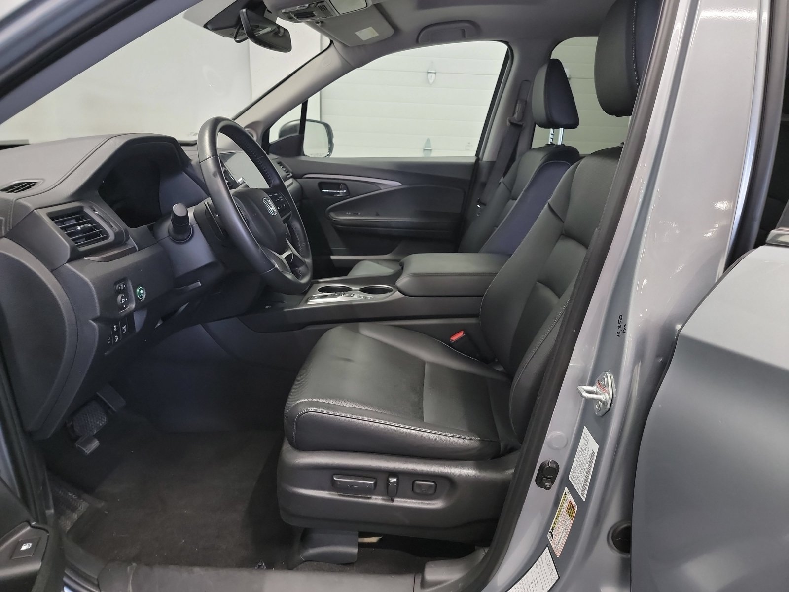 Used 2025 Honda Ridgeline RTL image 12