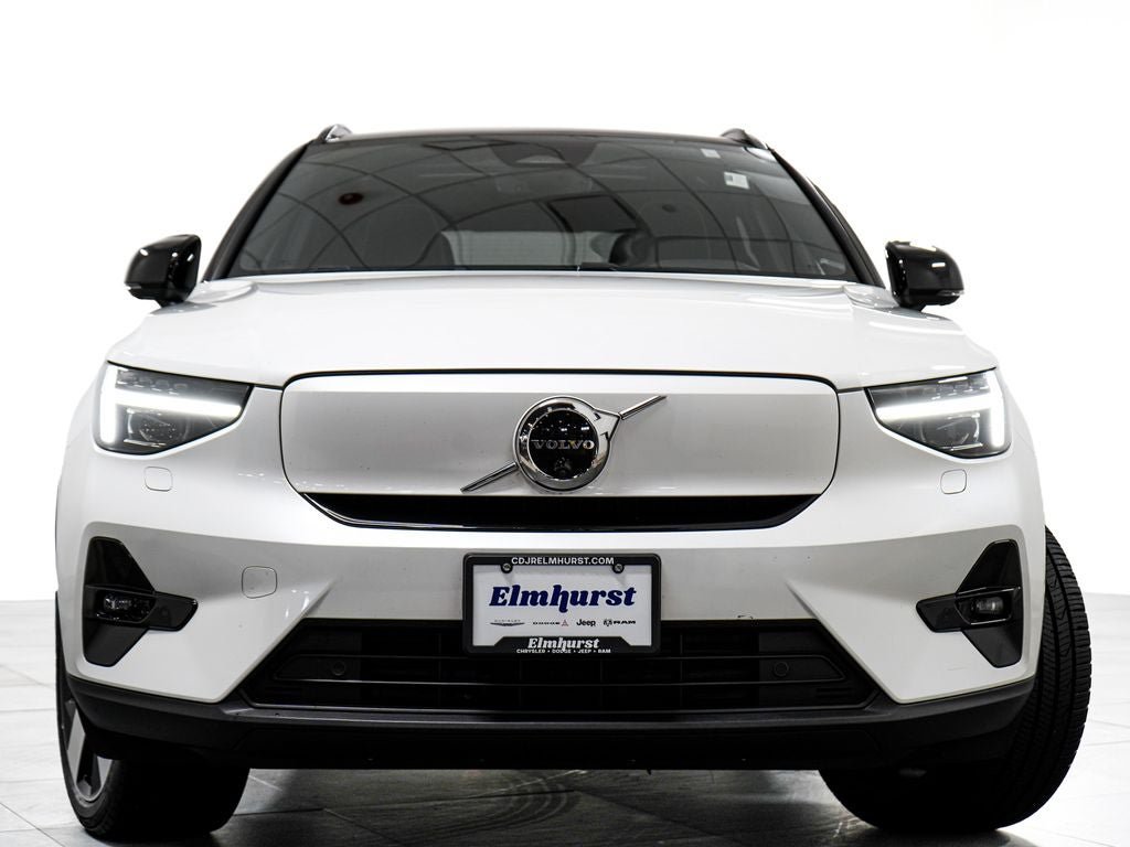 Used 2023 Volvo XC40 Recharge Ultimate AWD/4WD image 3