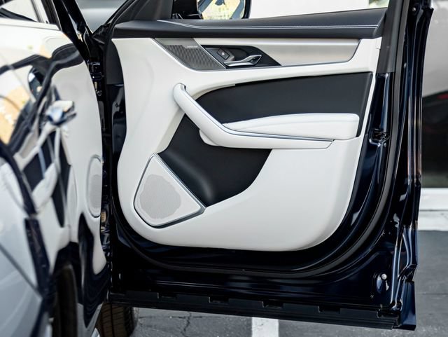 New 2026 Jaguar F-PACE R-Dynamic S AWD/4WD image 32