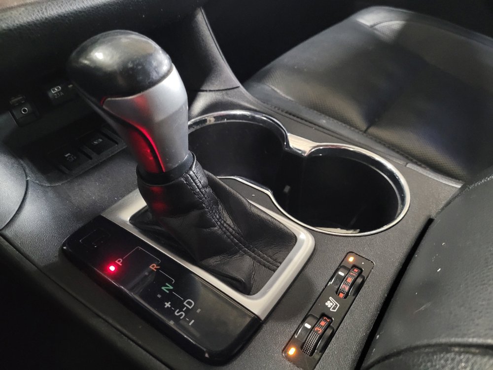 Used 2019 Toyota Highlander Limited w/ Protection Package #3 image 26