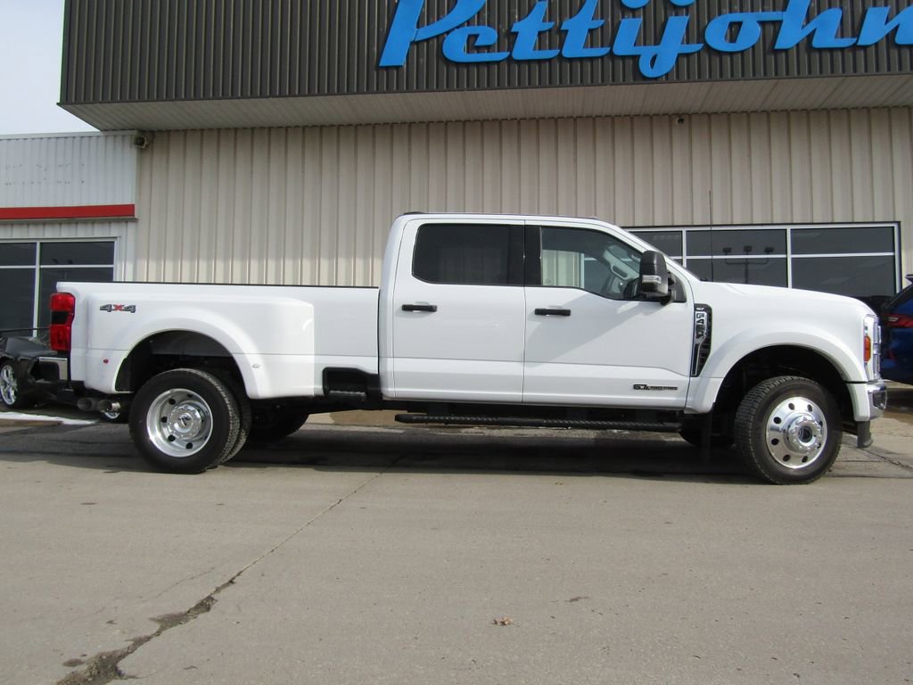 Used 2025 Ford F450 XLT w/ 360-Degree Camera Package image 2