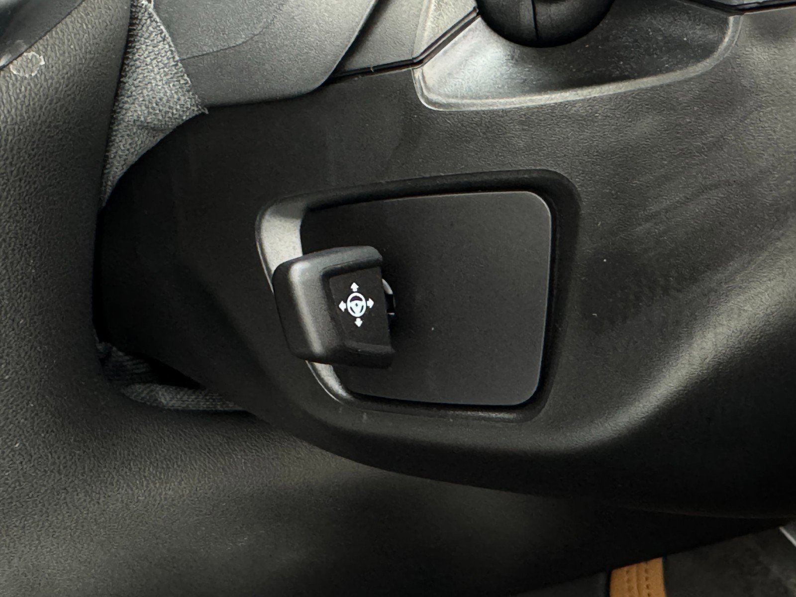 Used 2023 BMW X7 xDrive40i w/ Premium Package image 19