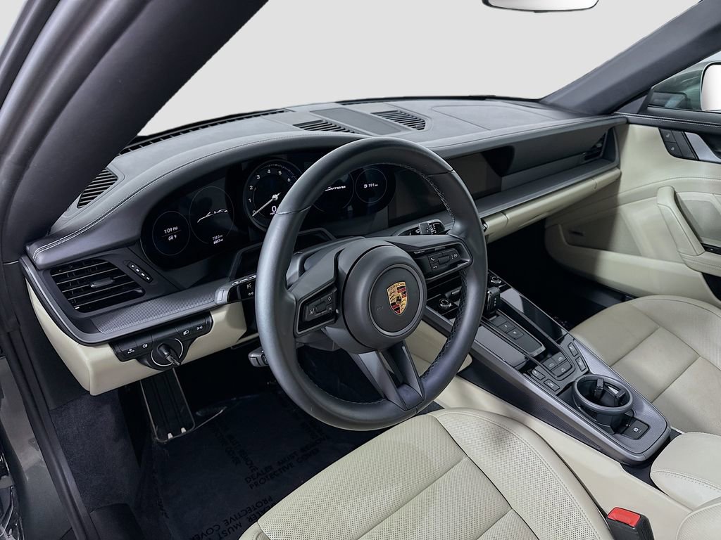 Used 2022 Porsche 911 Carrera image 4