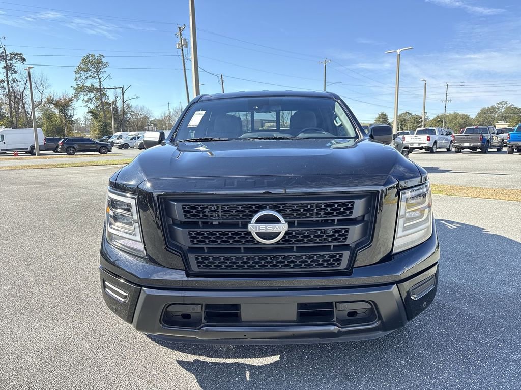 Used 2024 Nissan Titan SV w/ SV Bronze Edition Package image 8