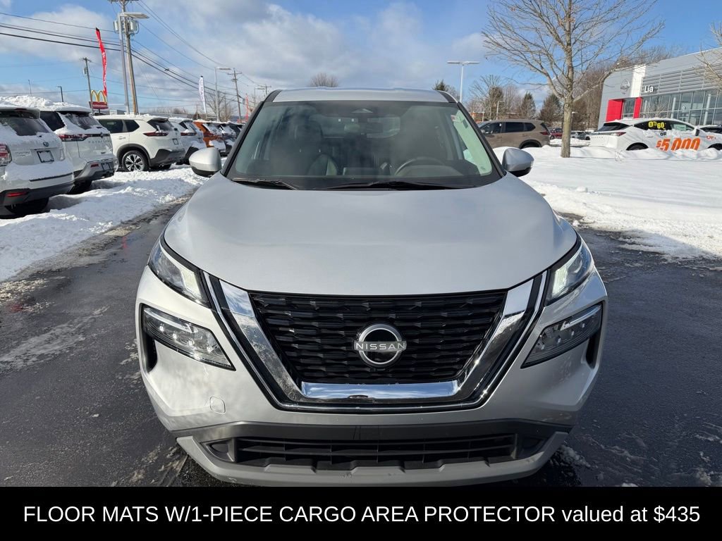 Used 2023 Nissan Rogue SV video 3