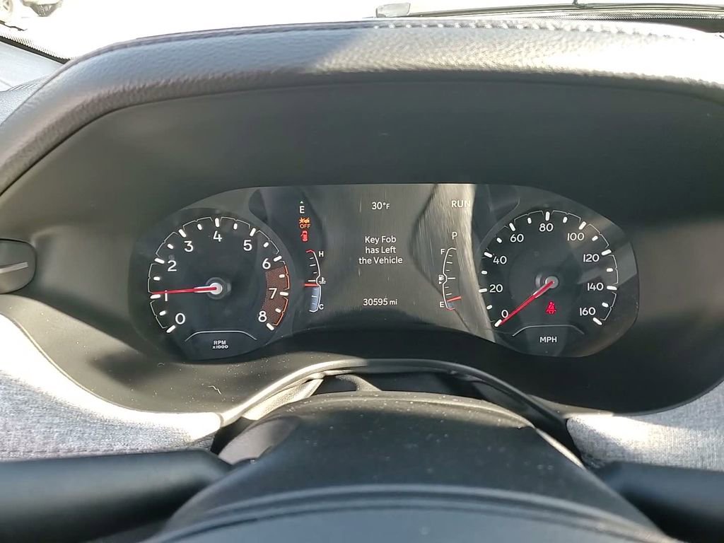 Used 2023 Jeep Compass Latitude image 29