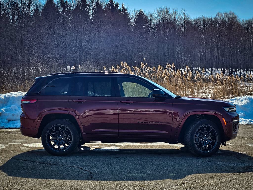 New 2026 Jeep Grand Cherokee Summit w/ Obsidian Package AWD/4WD image 2
