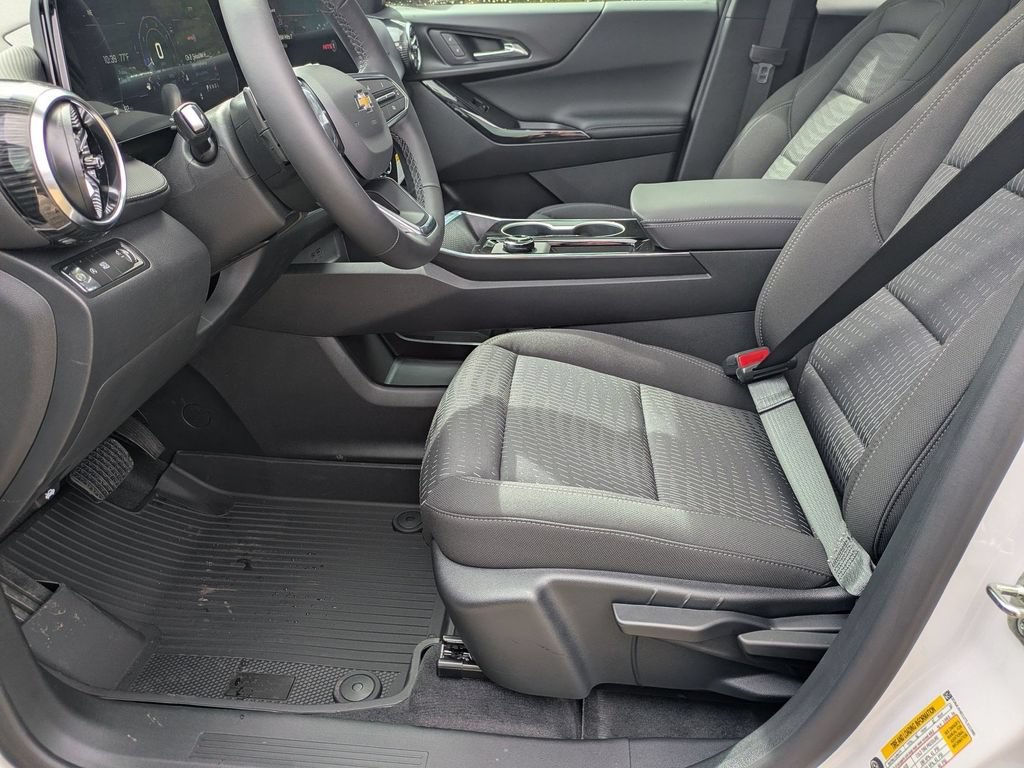 New 2026 Chevrolet Equinox LT w/ Safety and Technology Package FWD image 10