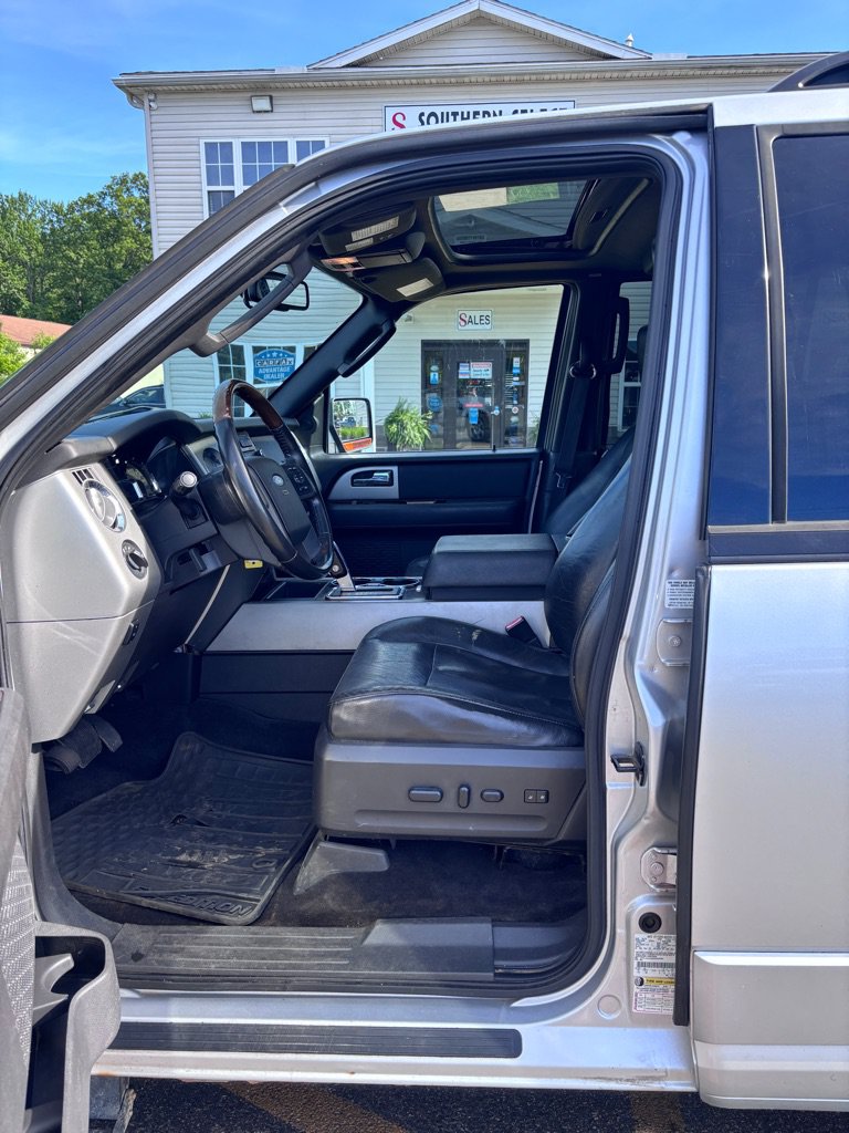 Used 2010 Ford Expedition EL Limited AWD/4WD image 9