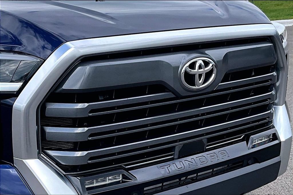 Used 2023 Toyota Tundra Limited AWD/4WD image 29