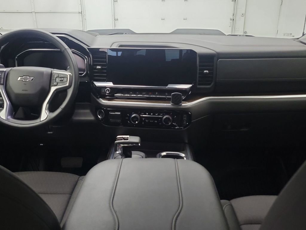 Used 2025 Chevrolet Silverado 1500 LT Trail Boss w/ Convenience Package II image 21