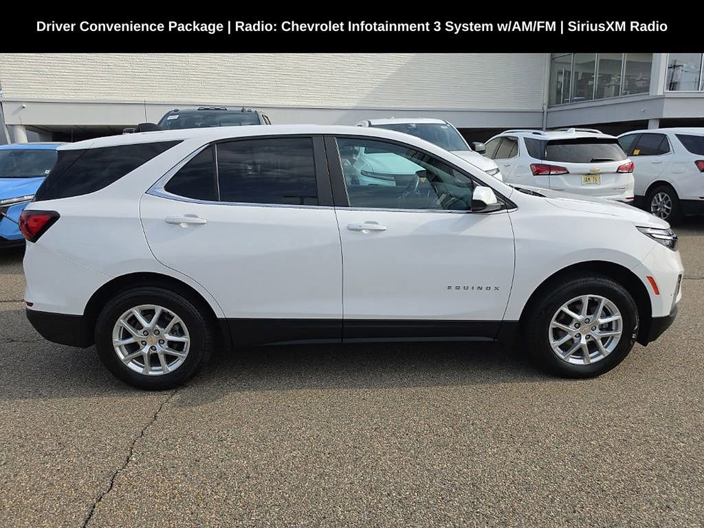 Used 2022 Chevrolet Equinox LT AWD/4WD image 2