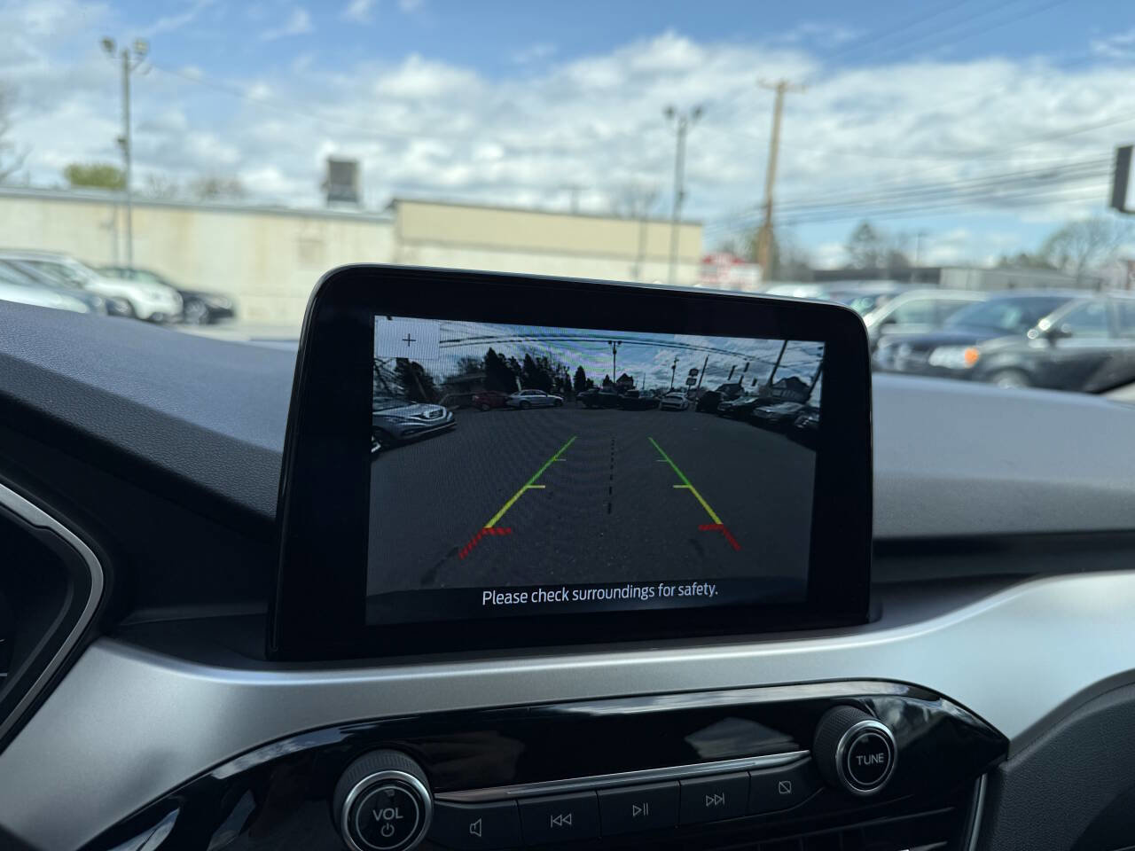 Used 2020 Ford Escape SE image 20