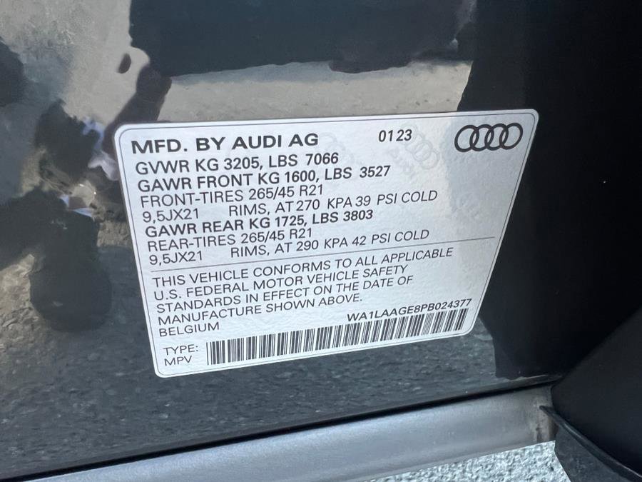 Used 2023 Audi e-tron Premium Plus w/ Premium Plus Package image 58