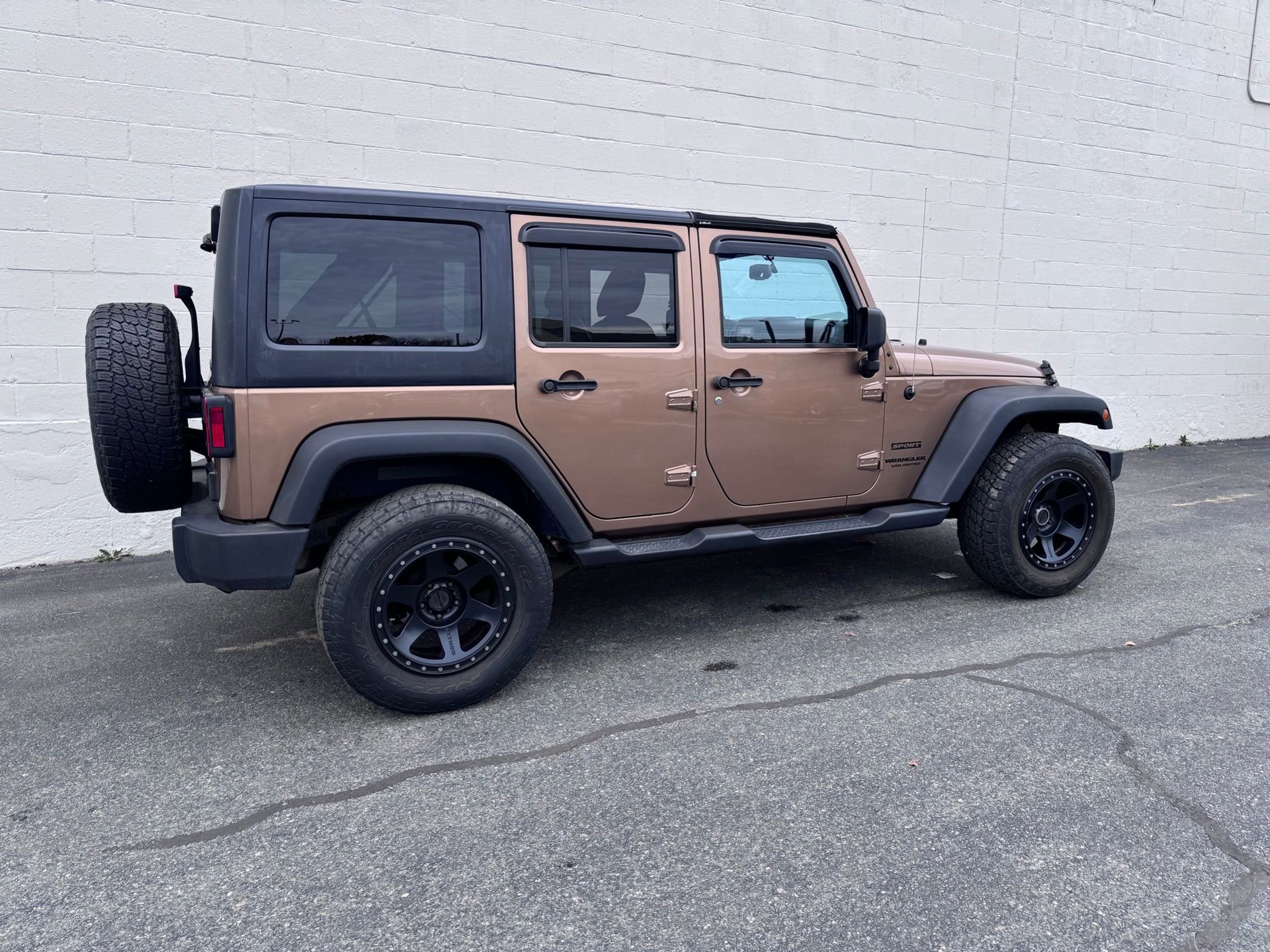 Used 2015 Jeep Wrangler Unlimited Sport w/ Quick Order Package 24S image 8