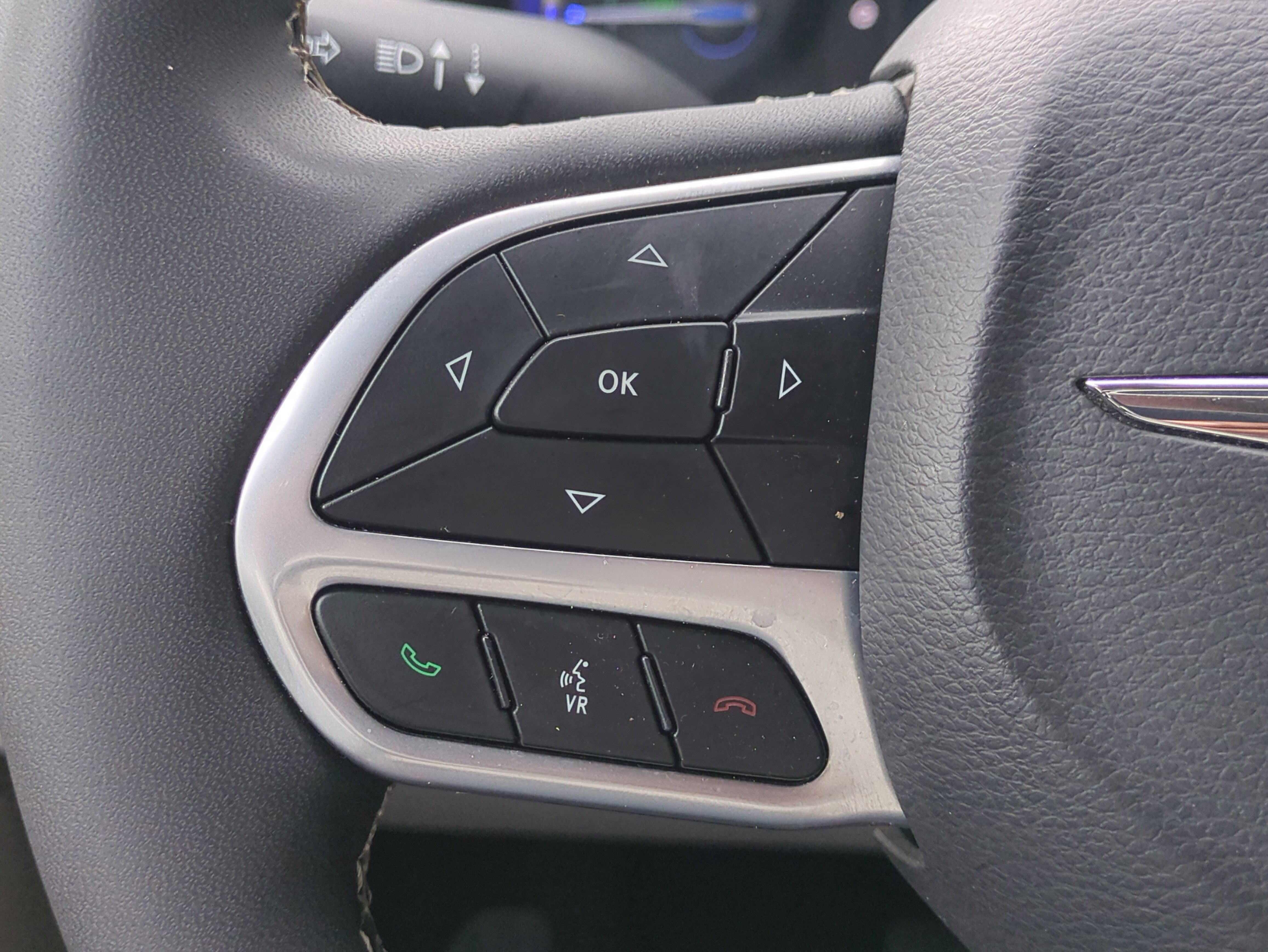 Certified 2024 Chrysler Pacifica Select image 27