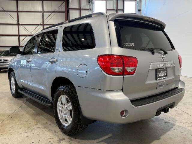 Used 2016 Toyota Sequoia SR5 AWD/4WD image 11