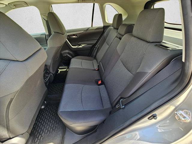 Used 2020 Toyota RAV4 XLE w/ Convenience Package AWD/4WD image 18