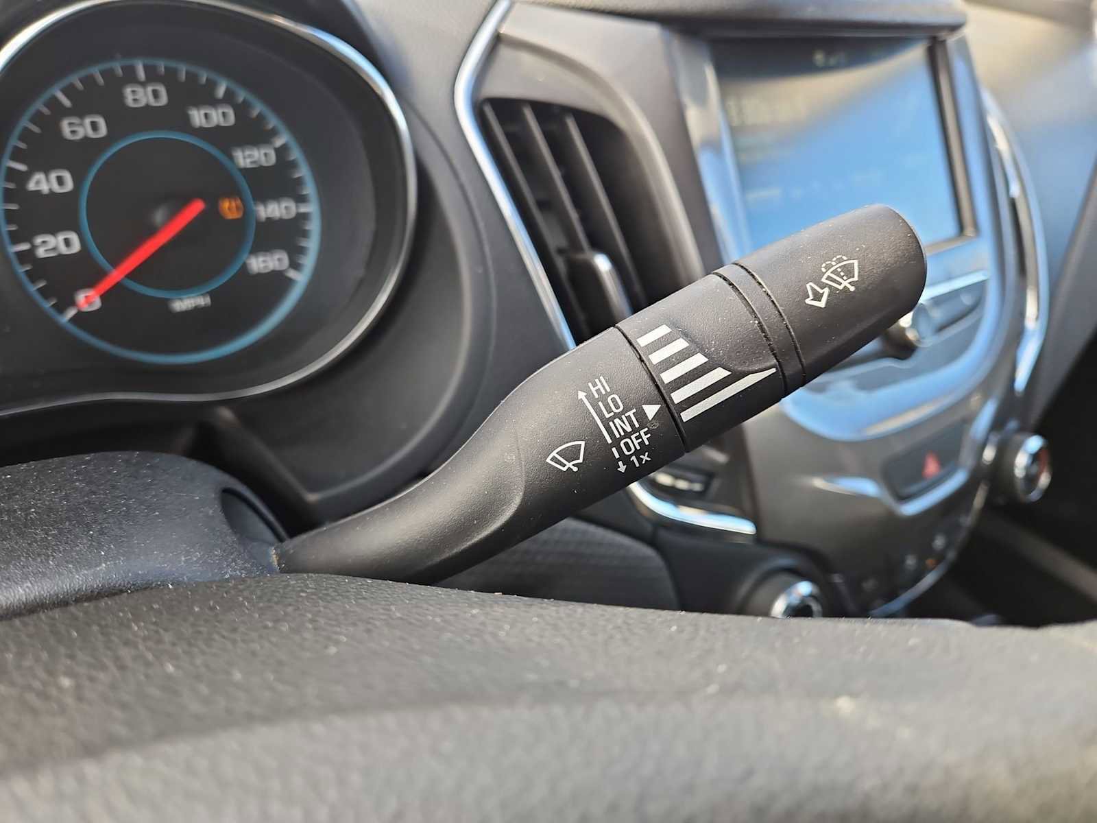 Used 2017 Chevrolet Cruze LT w/ Convenience Package image 24