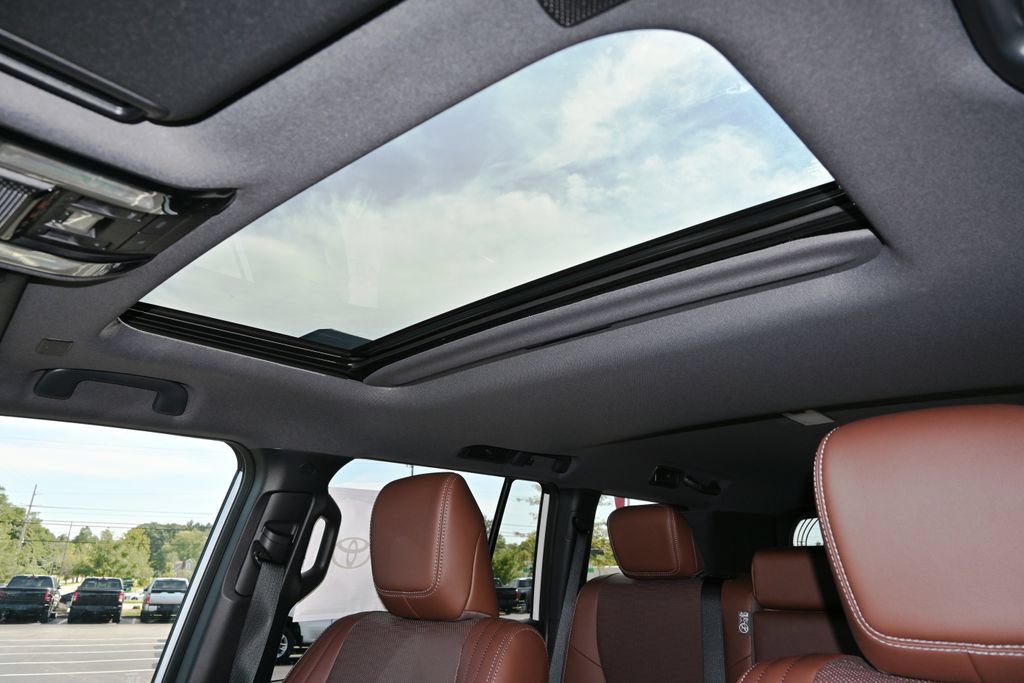 New 2027 Toyota Land Cruiser w/ Premium Package AWD/4WD image 14